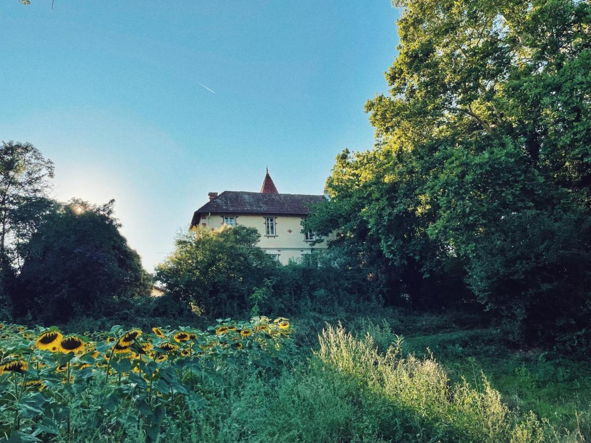 Petit Chateau Le Piot Bed and Breakfast Fleurance Exterior foto