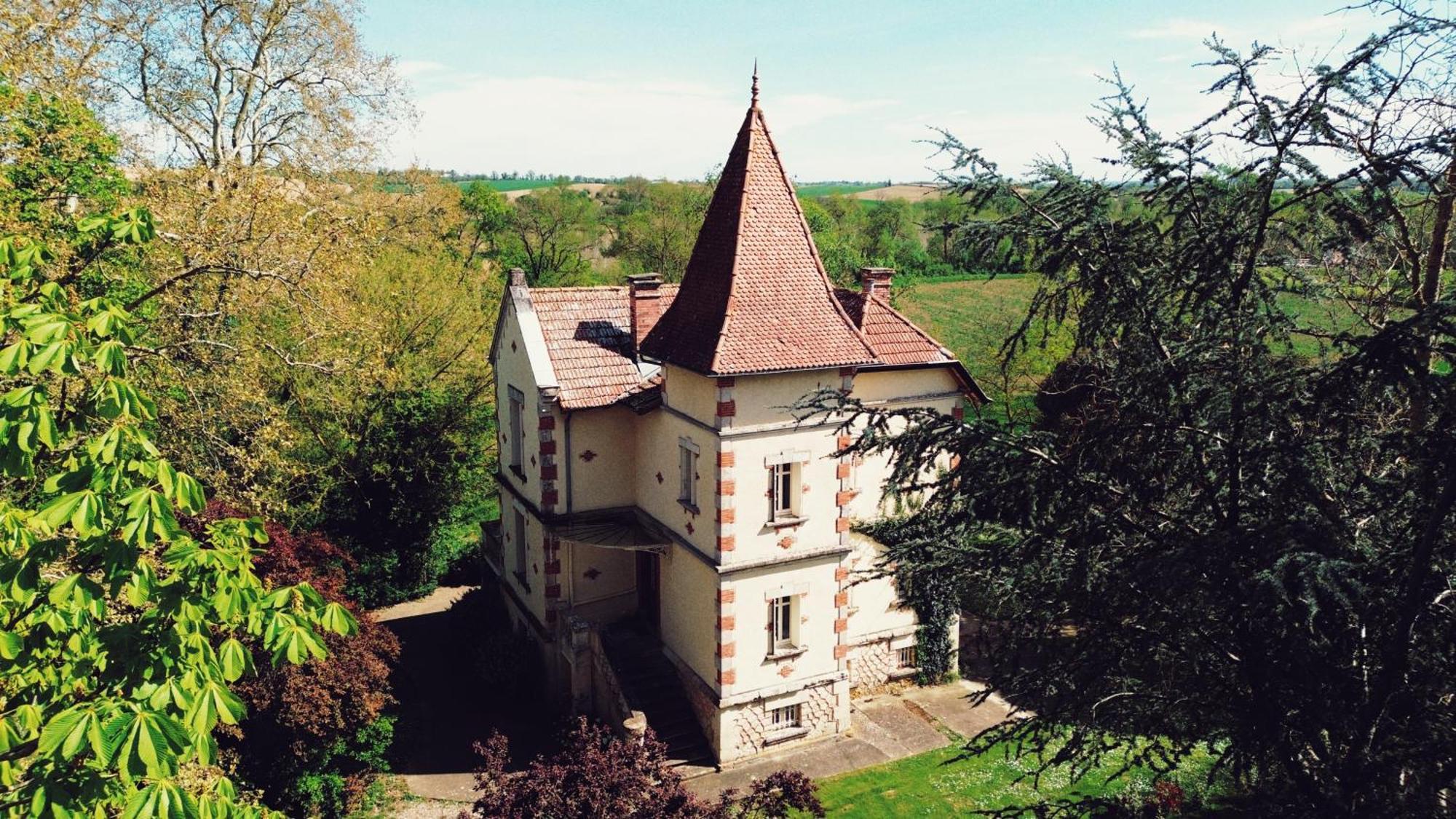Petit Chateau Le Piot Bed and Breakfast Fleurance Exterior foto